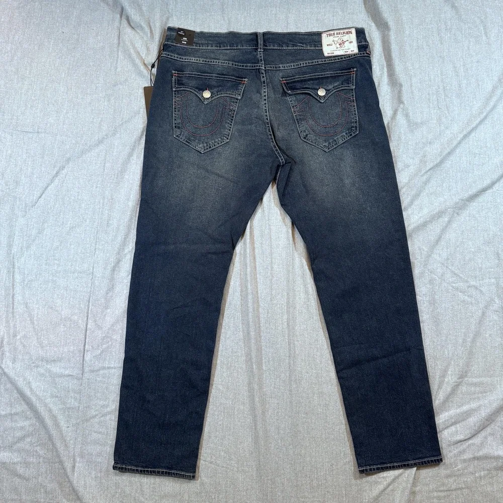 True Religion Jeans Mens 38X32 Geno Relaxed Slim SN Flap Denim Medium Wash‎